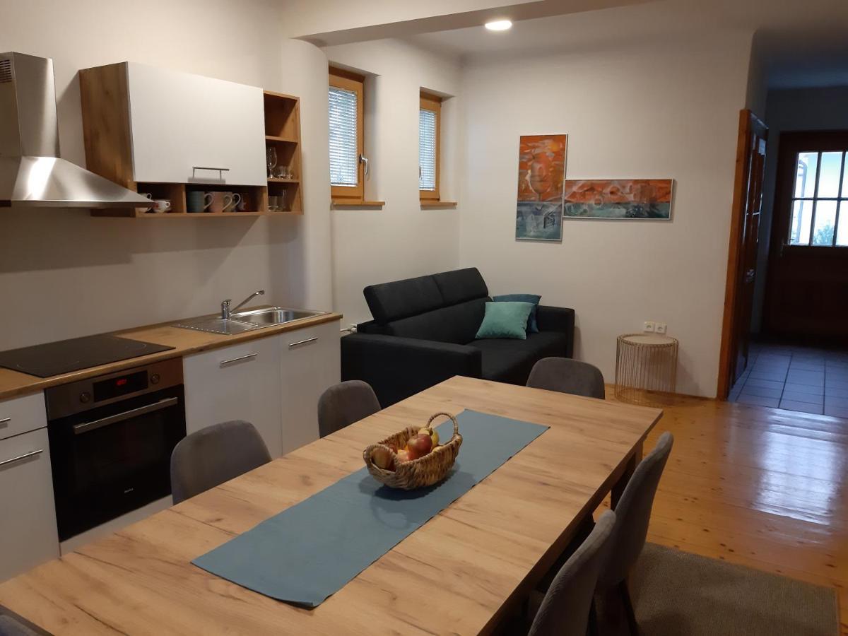 Triglav Apartment House Kranj Luaran gambar