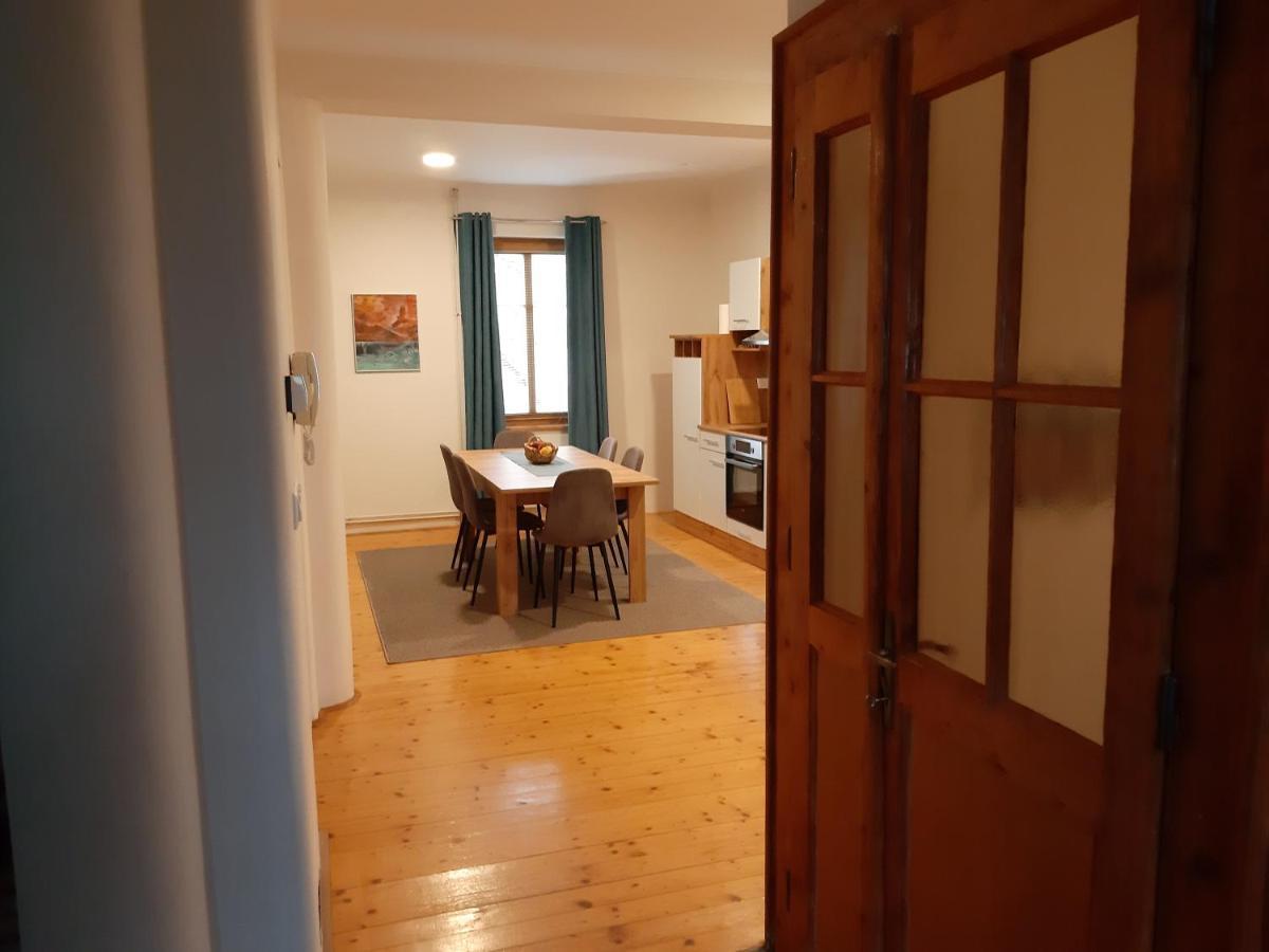 Triglav Apartment House Kranj Luaran gambar