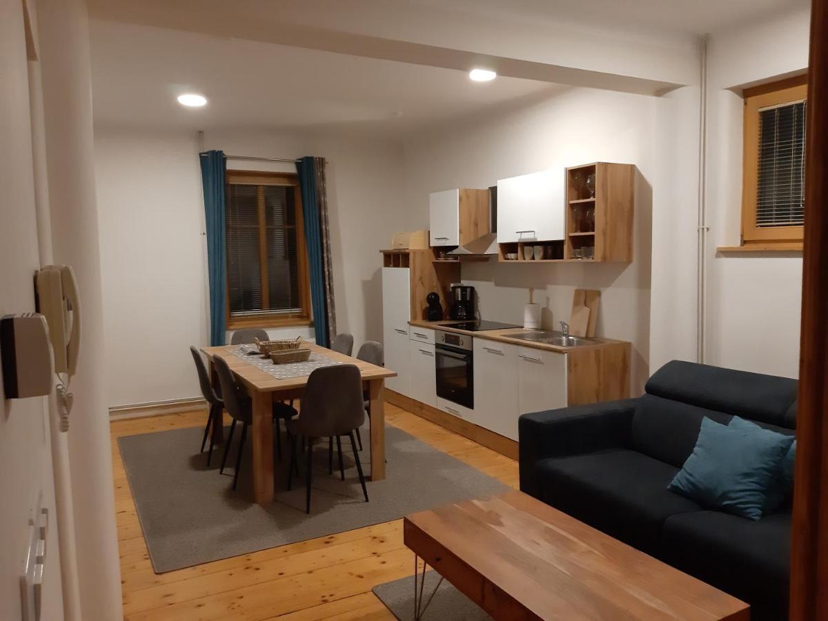 Triglav Apartment House Kranj Luaran gambar